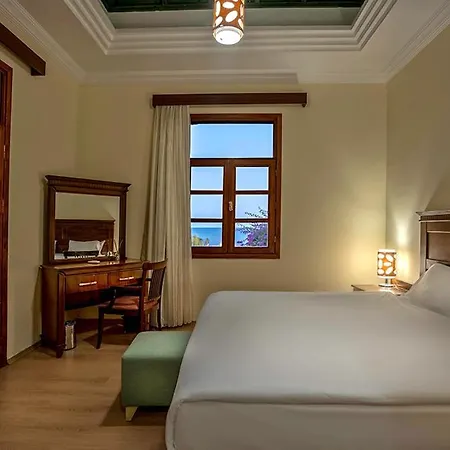Merit Cyprus Gardens Seafront & Beach & Casino 4* Trikomo