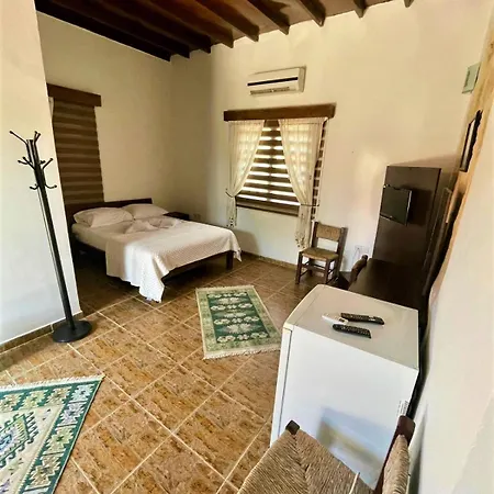 Castle Carpasia Guest House At Karpaz Peninsula 4*