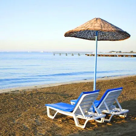 Merit Cyprus Gardens Seafront & Beach & Casino Trikomo