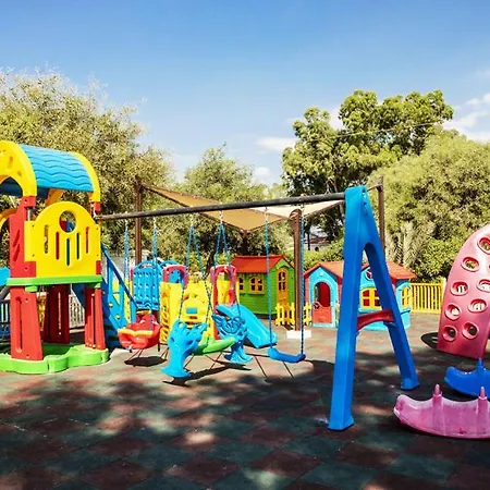 Merit Cyprus Gardens Seafront & Beach & Casino 4* Trikomo