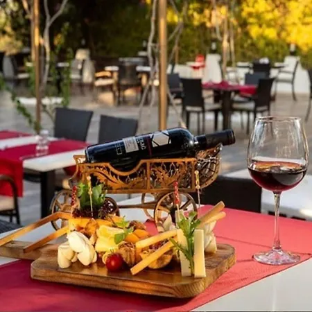 Merit Cyprus Gardens Seafront & Beach & Casino Hotel Trikomo