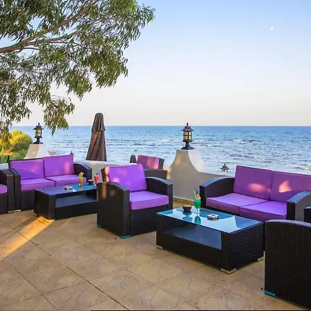 Hotel Merit Cyprus Gardens Seafront & Beach & Casino 4*
